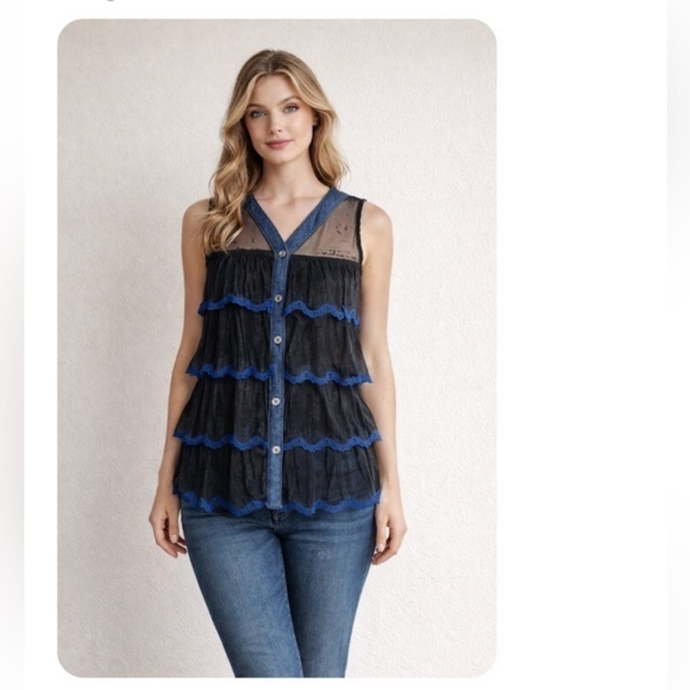 Gracia Sleeveless Ruffle Tiered Button Down Black Blue Blouse Size Small